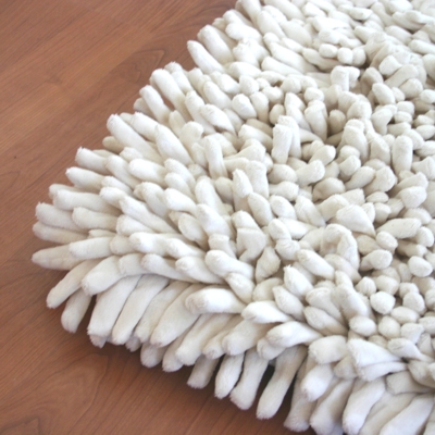 Dreamweavers Cream Spiky Rug 180cm x 122cm (6ft x 4ft)
